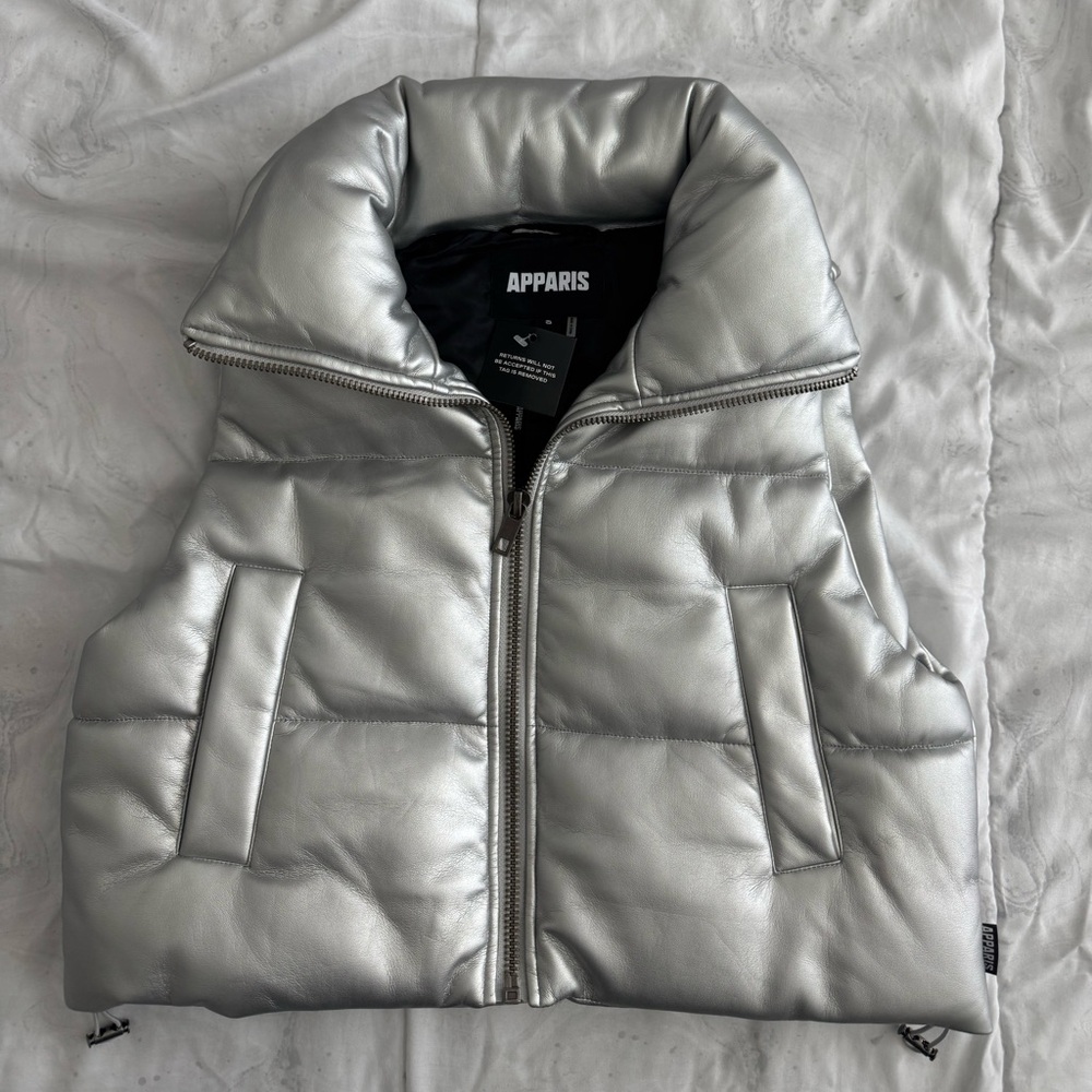 Apparis Shaun Metallic Silver Cropped Puffer Vest